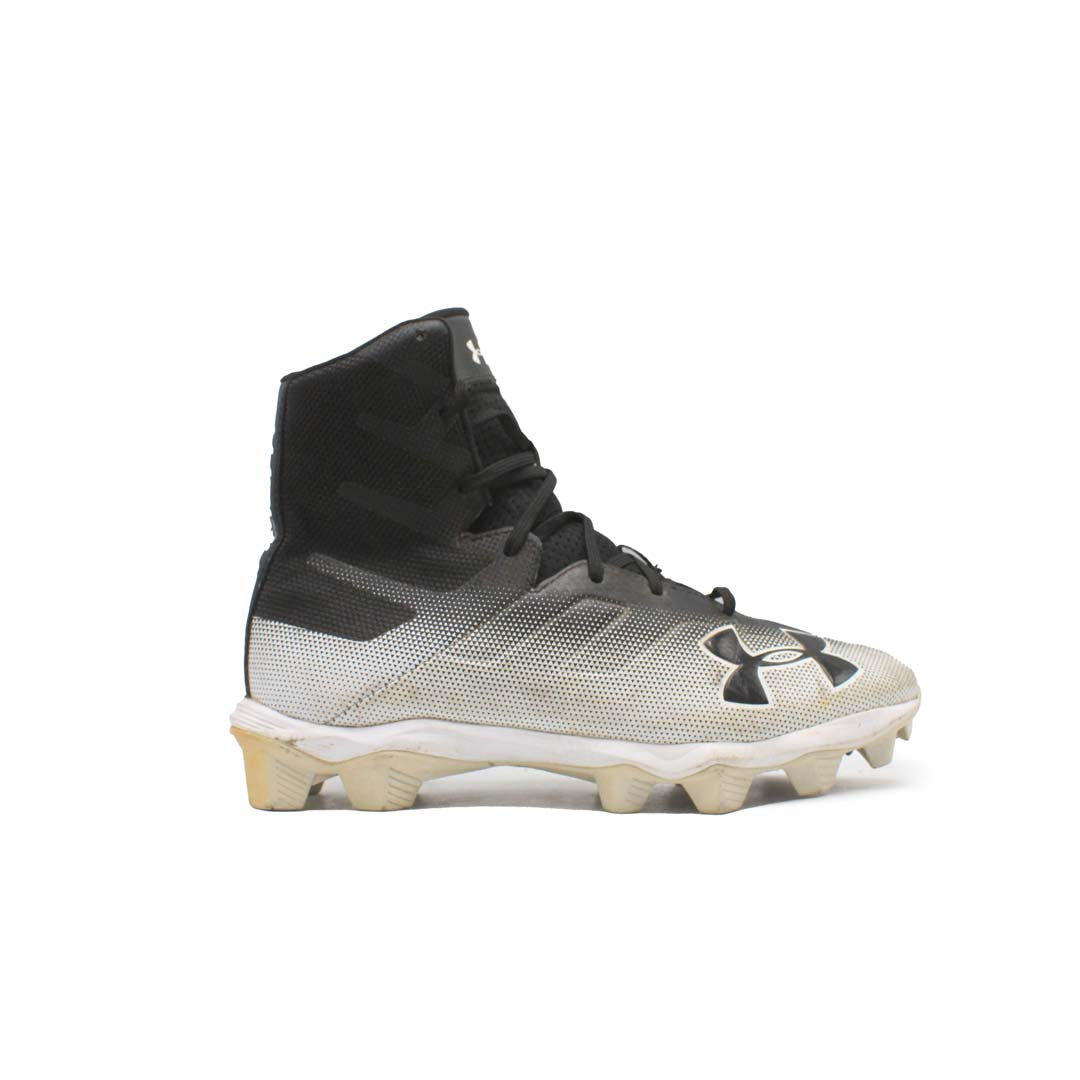 Under armour highlight hot sale rm cleats