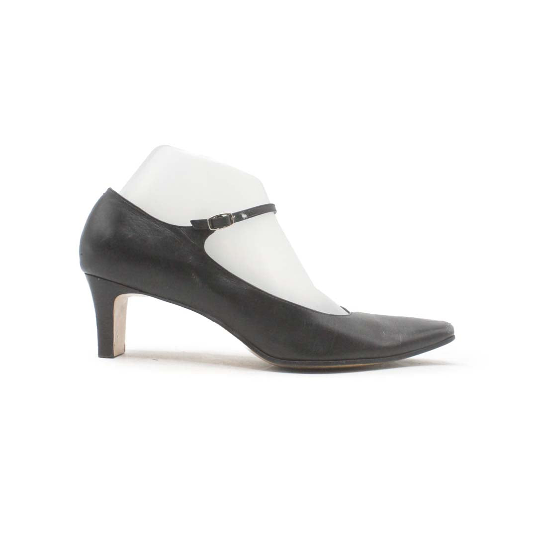 Etienne aigner hot sale pumps