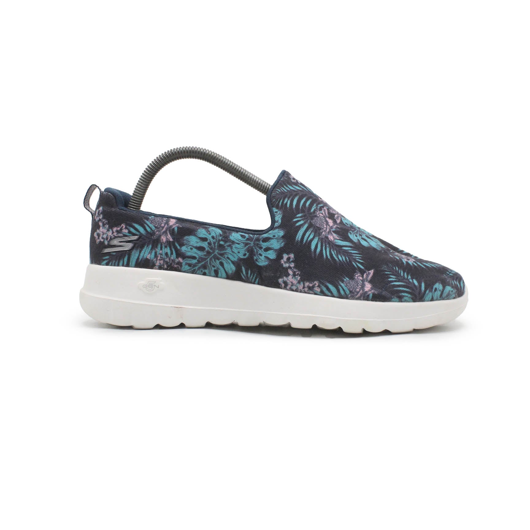 Floral skechers 2024 memory foam