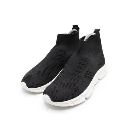 CLASSIC BLACK SLIP ON