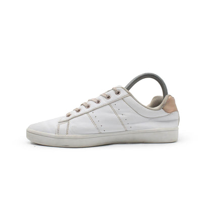 CLASSIC WHITE CASUAL SHOE