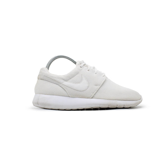 NIKE ROSHE ONE