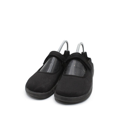 CLASSIC BLACK SLIP ON