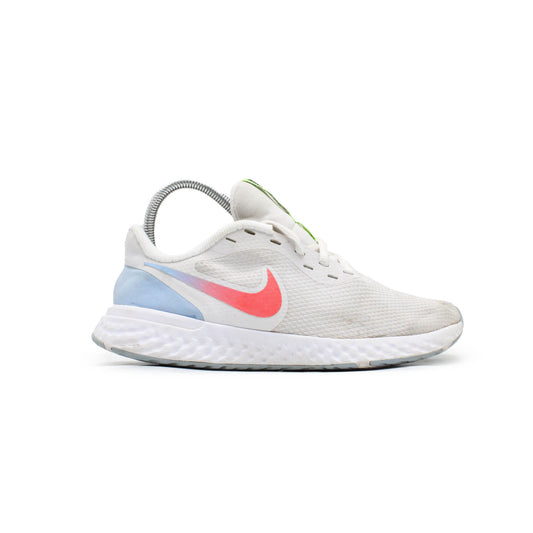 Nike Womens Revolution 5