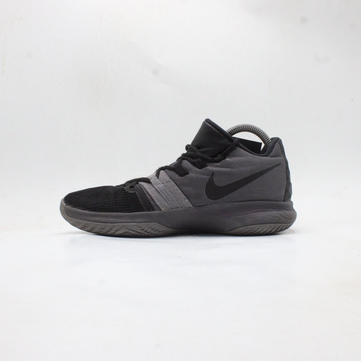 NIKE Kyrie Flytrap Black Gray Basketball Sneakers Men's