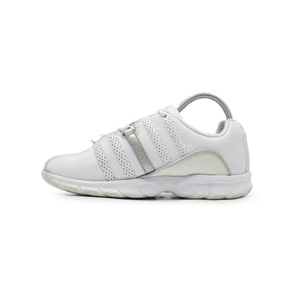 K-Swiss Low Top Athletic Shoe