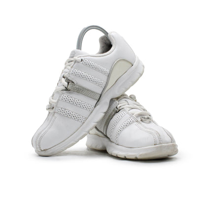 K-Swiss Low Top Athletic Shoe