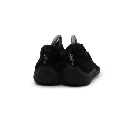 AK SPORT BLACK SLIP ON