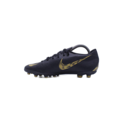 Nike Mens Vapor 12 Club Soccer Cleats