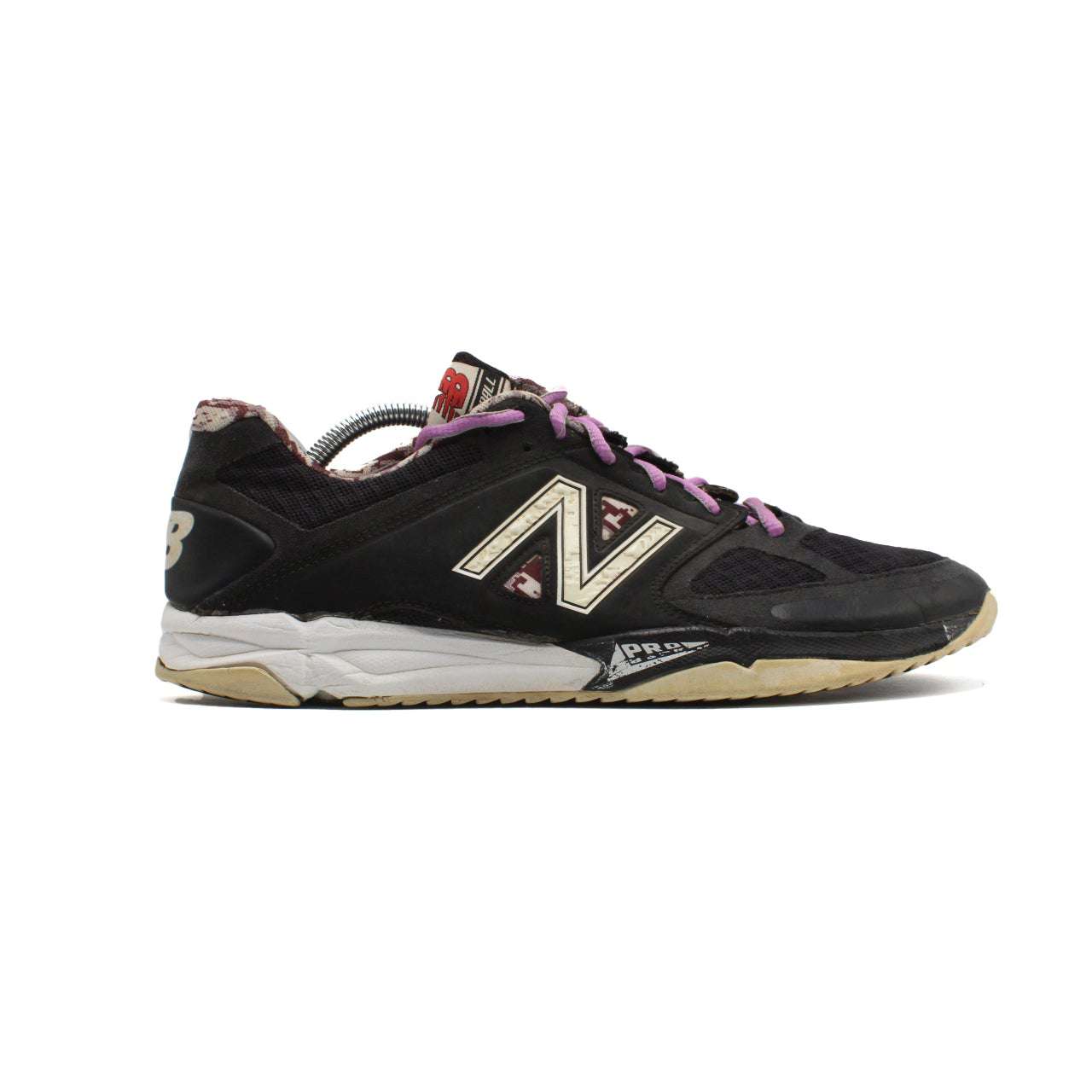 NEW BALANCE BASEBALL SHOE