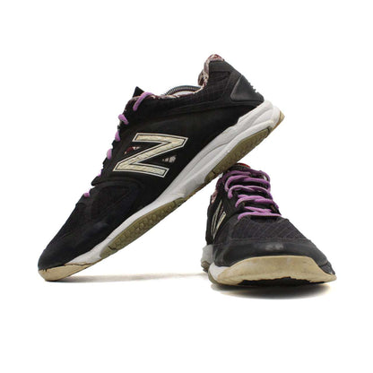 NEW BALANCE BASEBALL SHOE