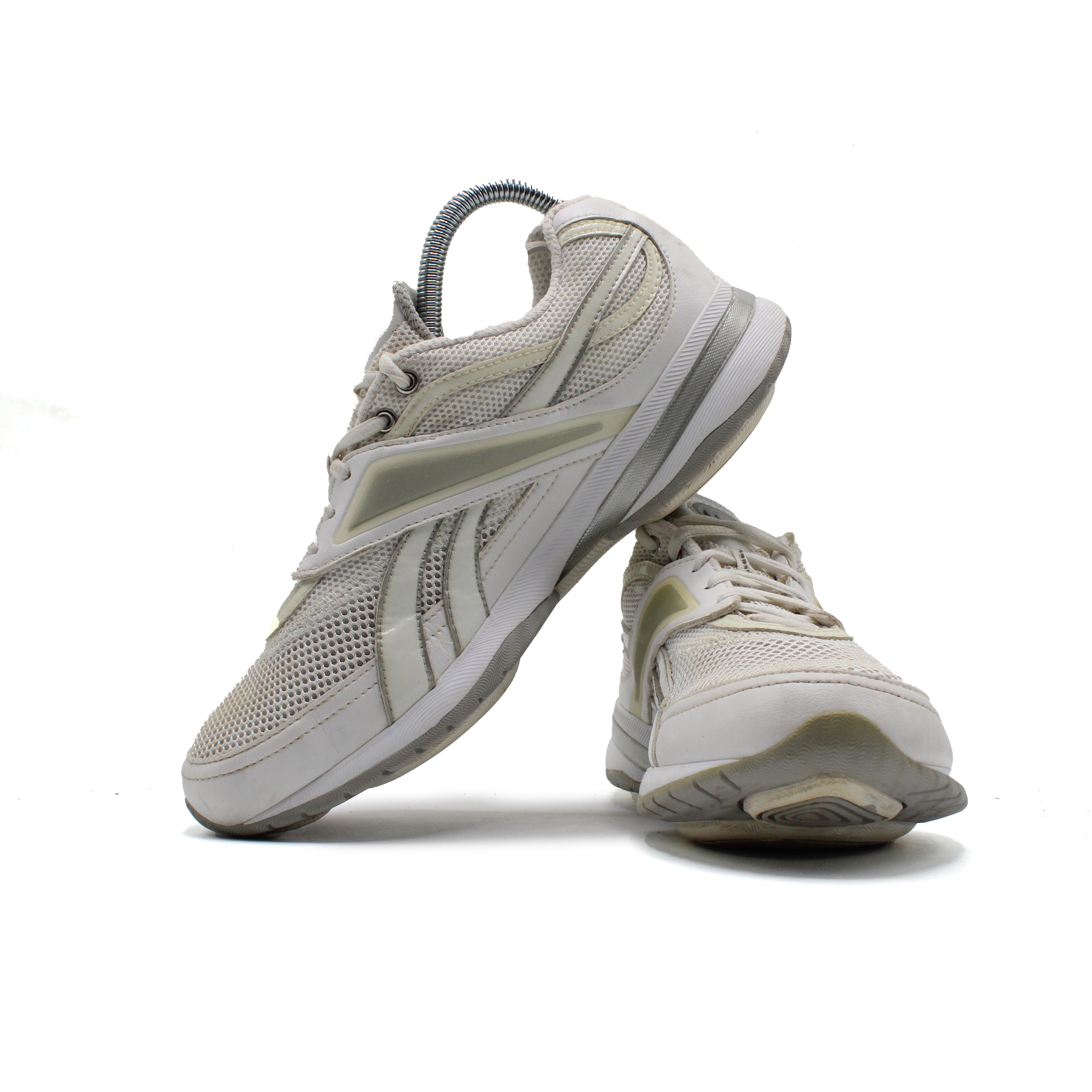 Reebok easytone best sale womens white