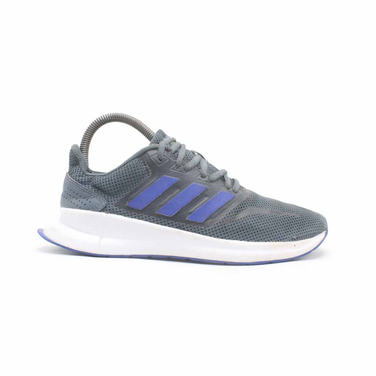 Adidas sneakers store under 3000