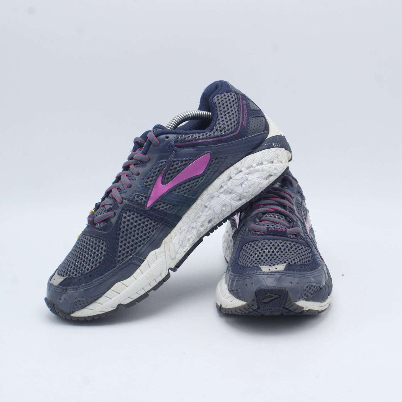 Brooks addiction 12 womens shoes on sale